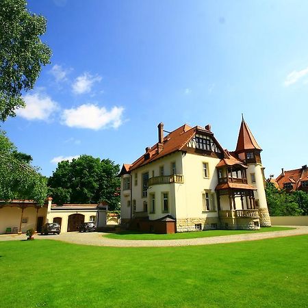 Hotel Palacyk Legnica Buitenkant foto