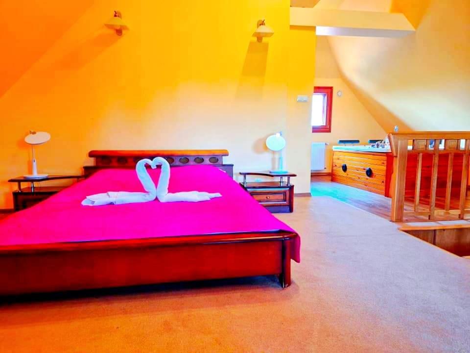 Hotel Palacyk Legnica Buitenkant foto