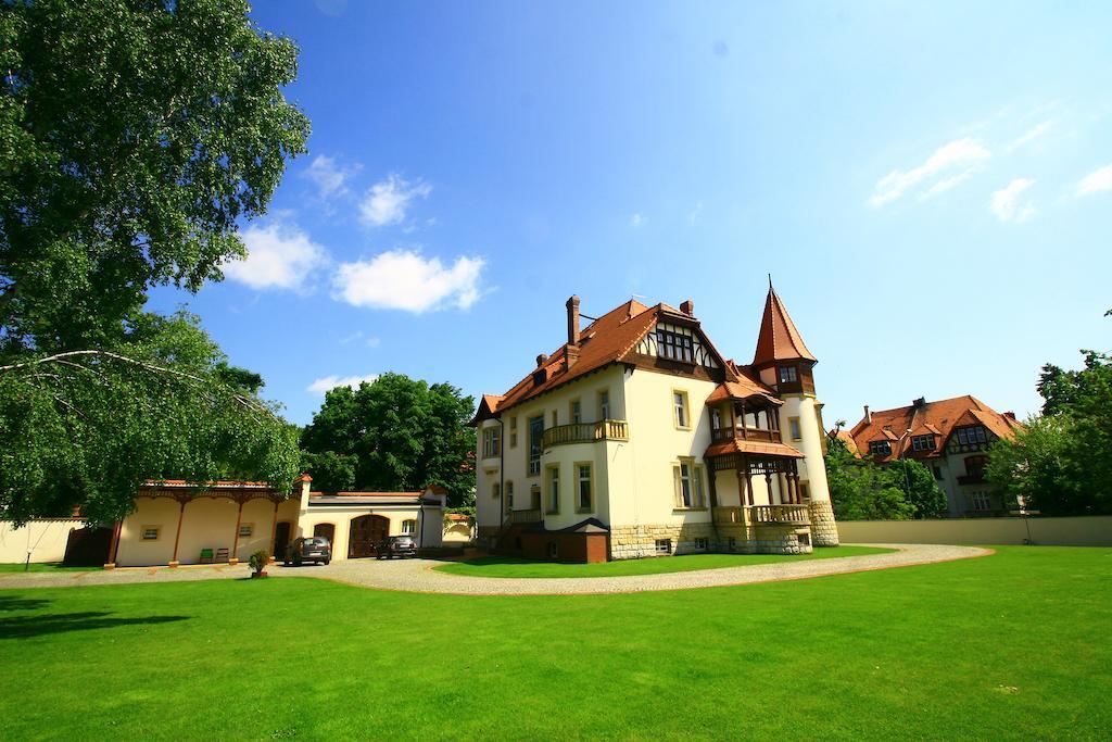 Hotel Palacyk Legnica Buitenkant foto