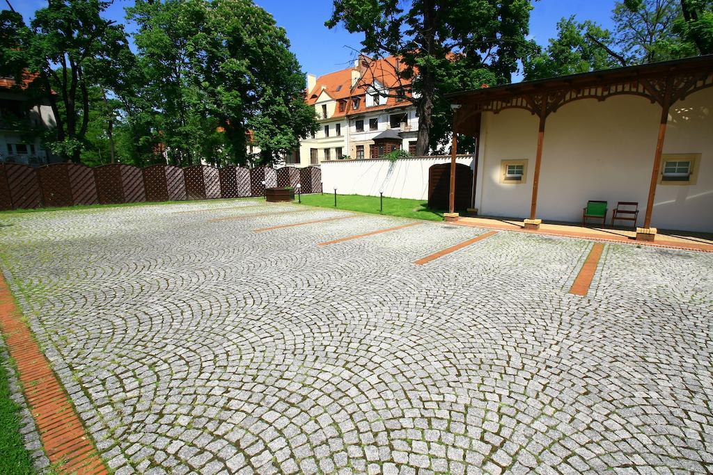 Hotel Palacyk Legnica Buitenkant foto