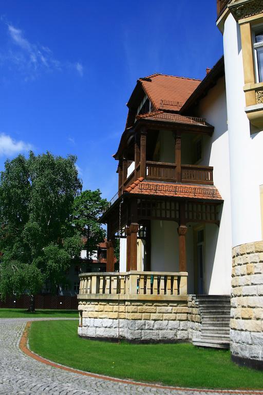 Hotel Palacyk Legnica Buitenkant foto
