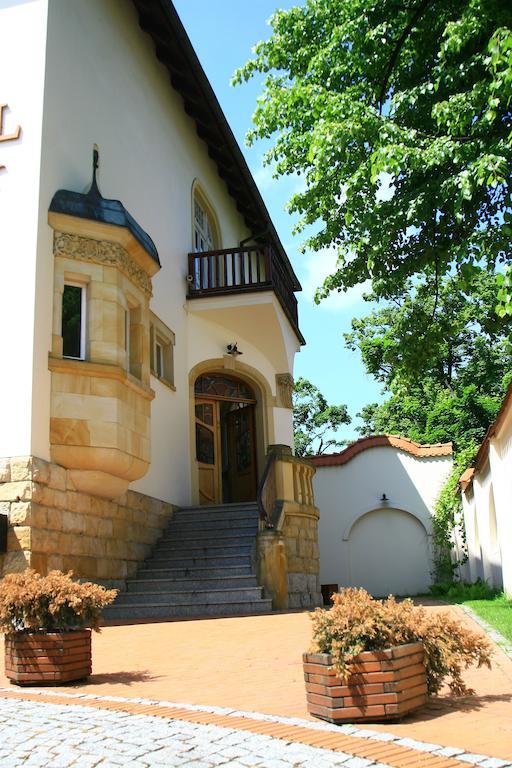 Hotel Palacyk Legnica Buitenkant foto