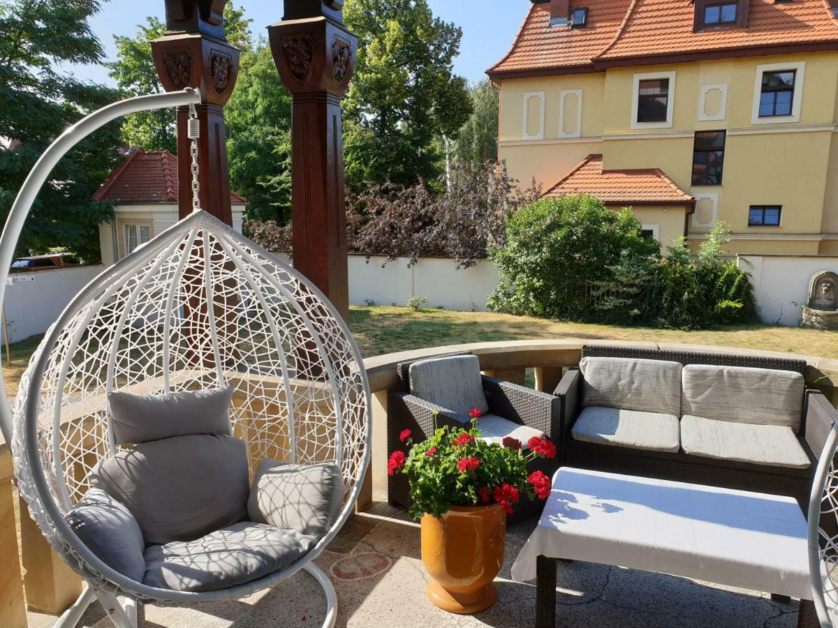 Hotel Palacyk Legnica Buitenkant foto
